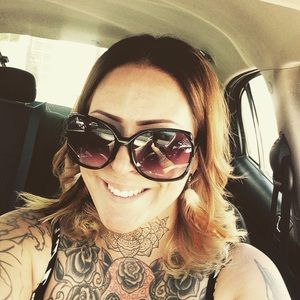 Meet your Posher, Kellai